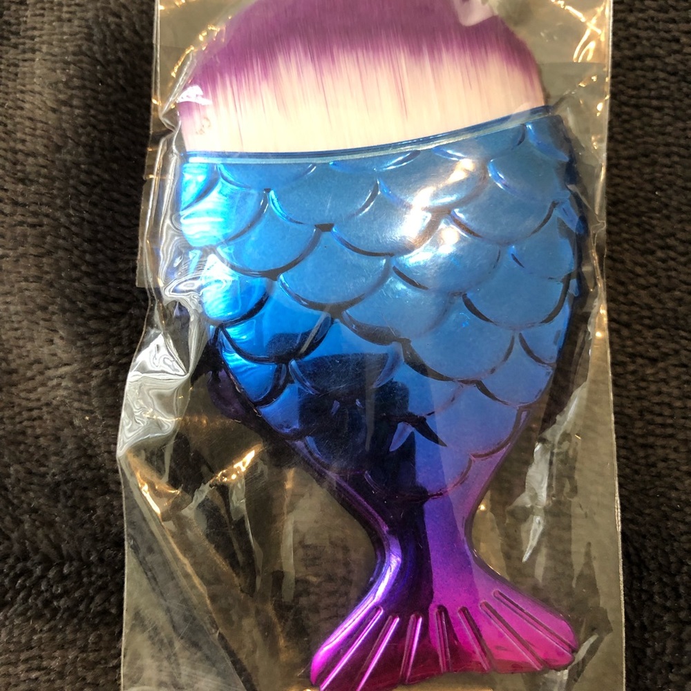 Mermaid Fishtail Multi Color Round Brush NWT
